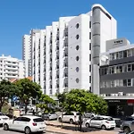Flamingo 209: Sea Point Aprt With Mountain Views