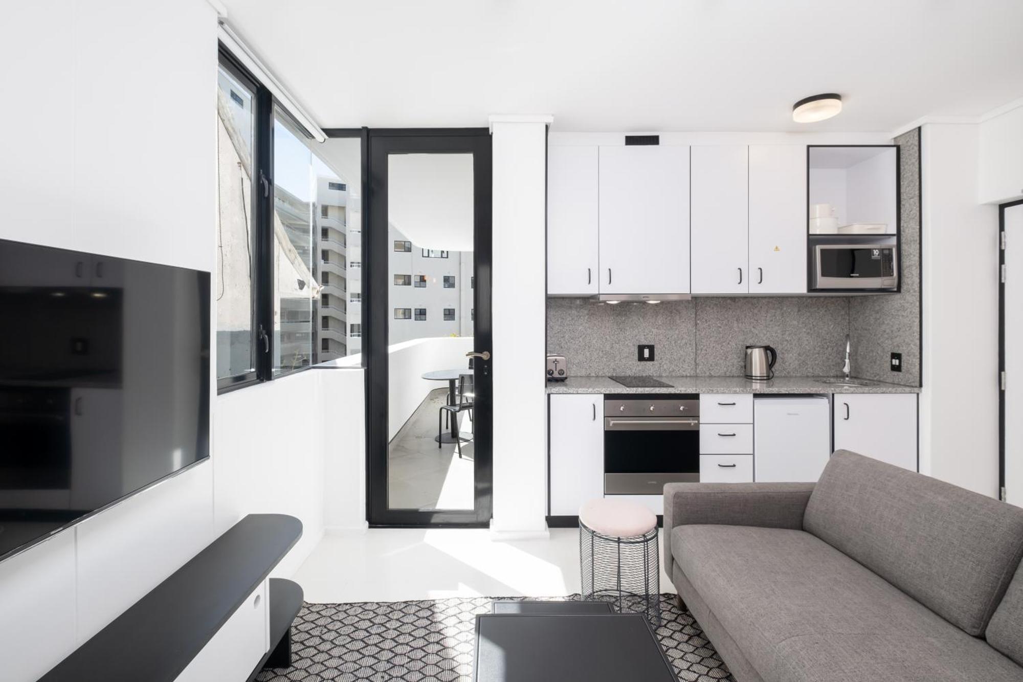 Flamingo 209: Sea Point Aprt With Mountain Views Apartment