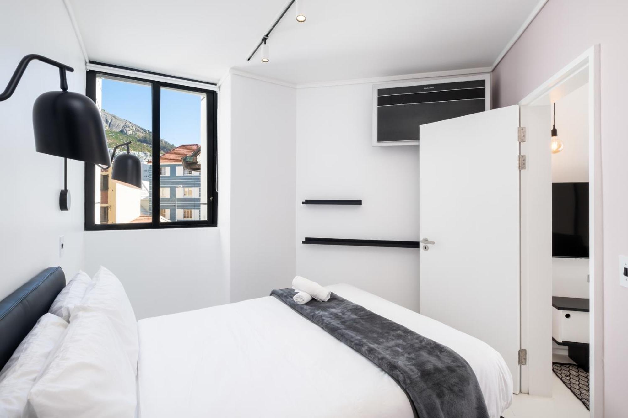 Apartment Flamingo 209: Sea Point Aprt With Mountain Views *